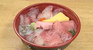 鎌倉魚市場
「朝獲れ地魚海鮮丼」