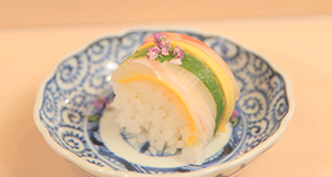 「紅葉鯛の棒寿司」