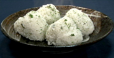 しそのふりかけのおにぎり