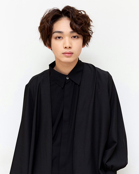 中村 薫………なかむら・かおる