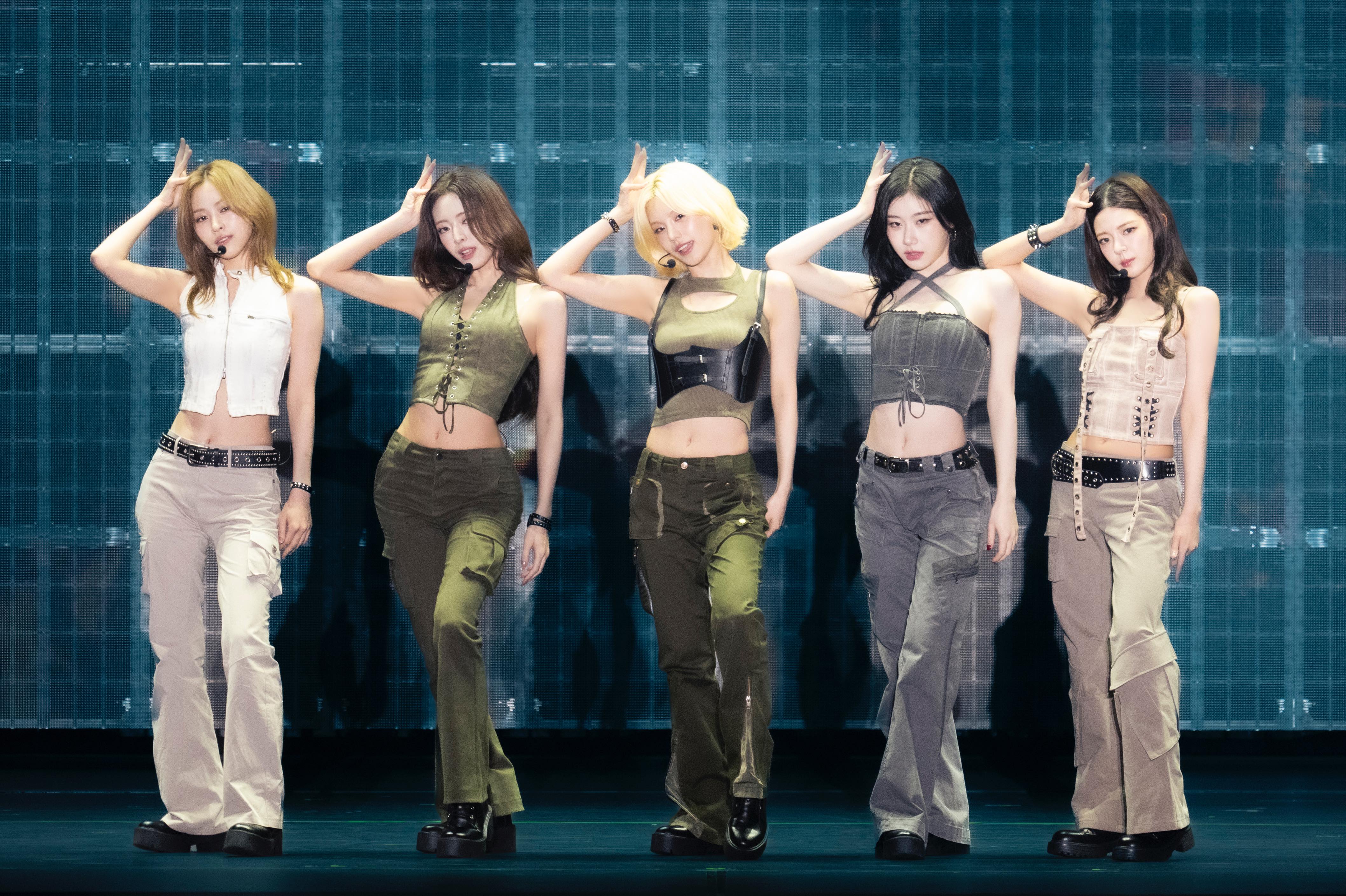 ITZY The 4th Fan Meeting ITZY MIDZY, LET'S FLY! “ON AIR”