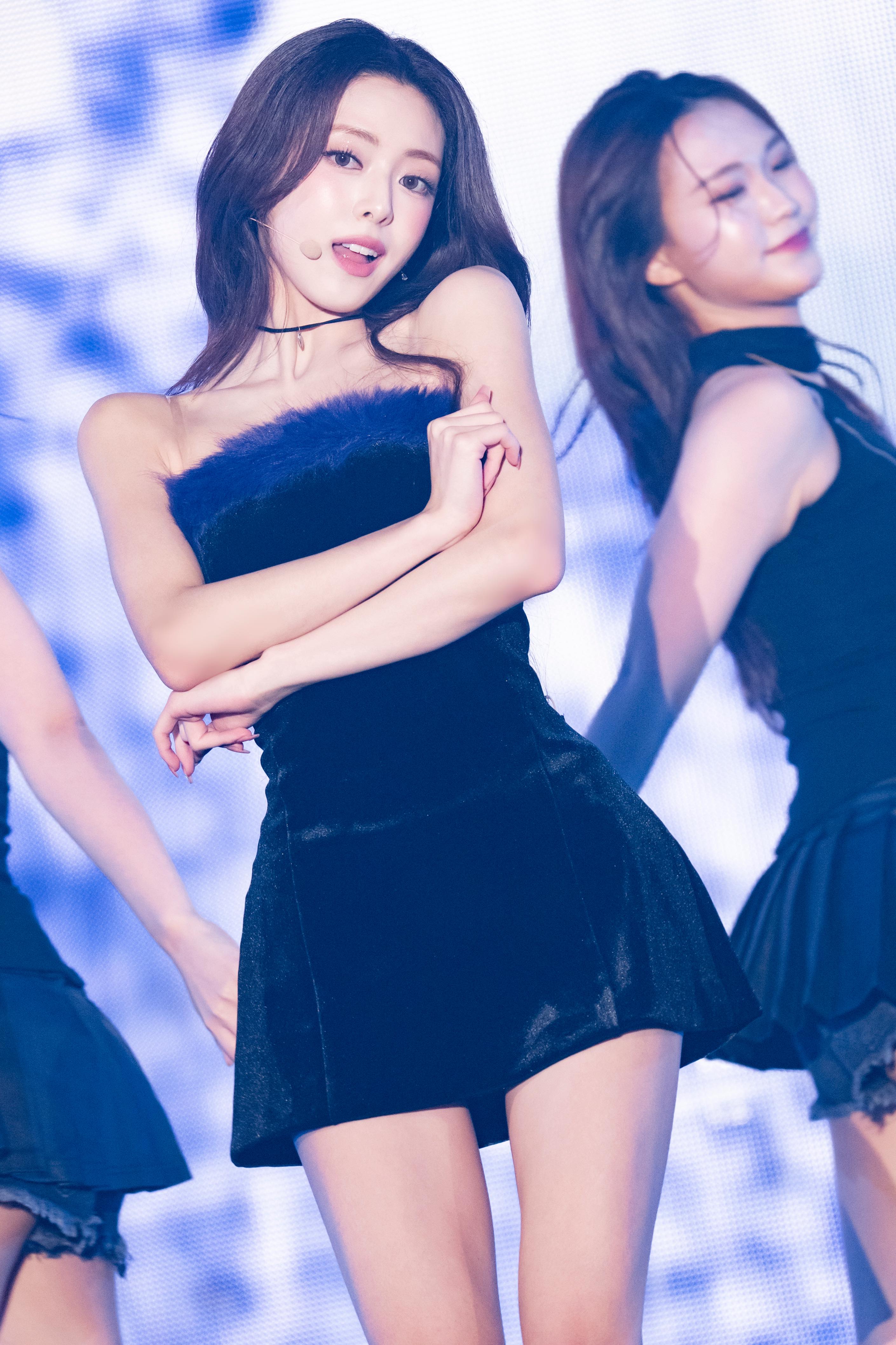 ITZY The 4th Fan Meeting ITZY MIDZY, LET'S FLY! “ON AIR”