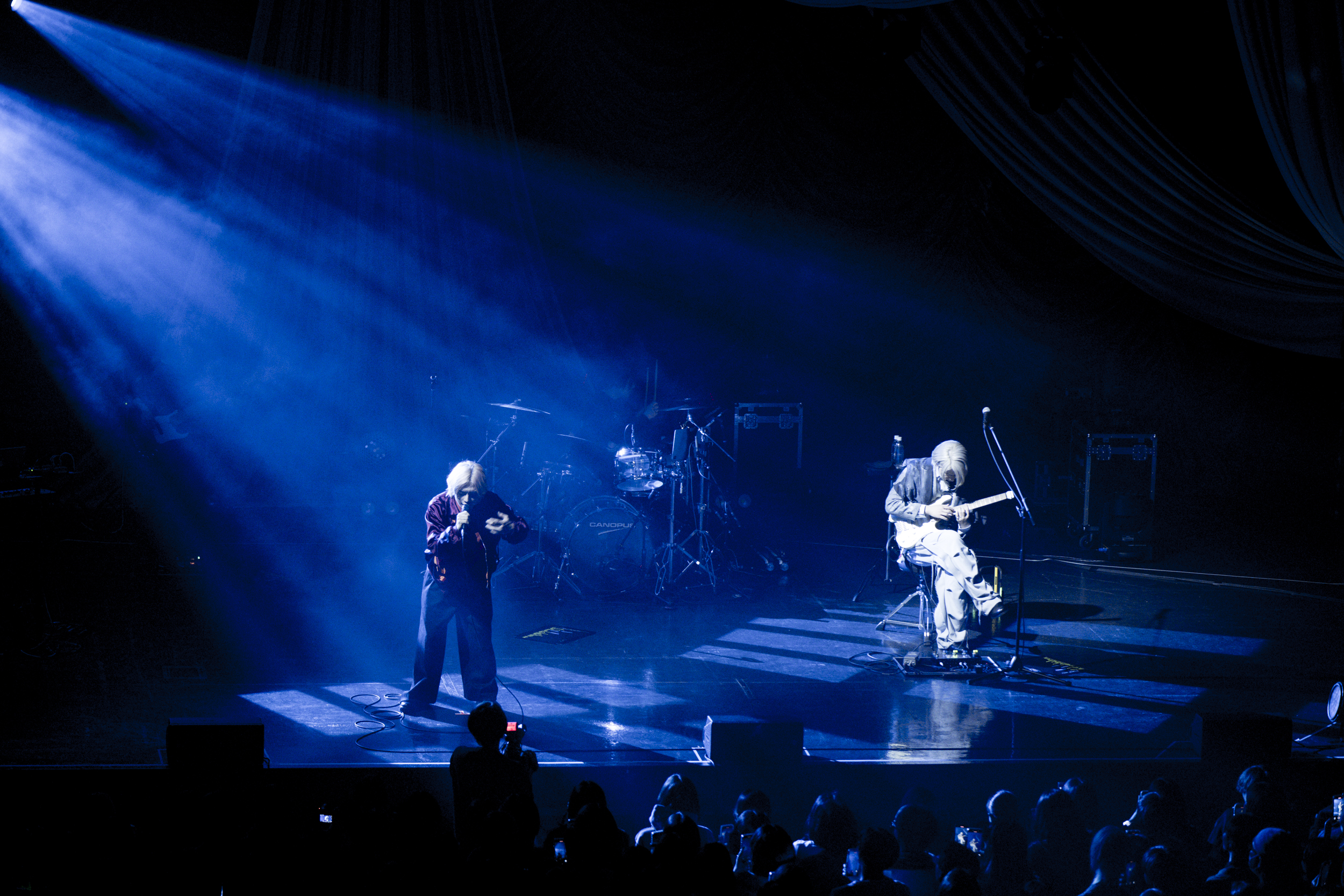 Dios Tour 2025 “Dance With Your Ghost”