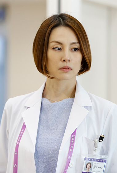 ドクターX 衣装④【2019】 米倉涼子・内田有紀・河北麻友子 (服