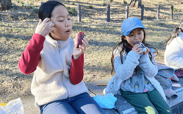 こどもの国で６０回目の「ジャンボカルタとり大会」「どんど焼き」