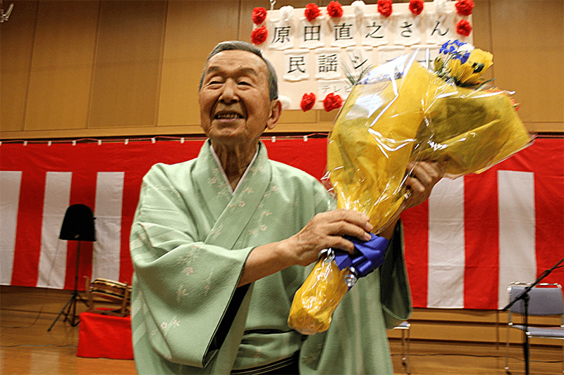 民謡歌手の原田直之さん！　高齢者施設訪問　民謡・歌謡ショー
