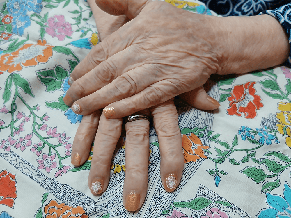 【8月実施】高齢者施設への美容レクリエーション