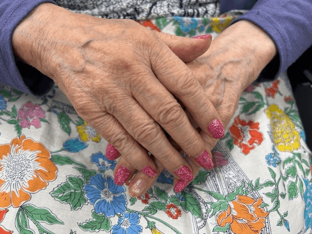 ～９月前半実施～　高齢者施設への美容レクリエーション