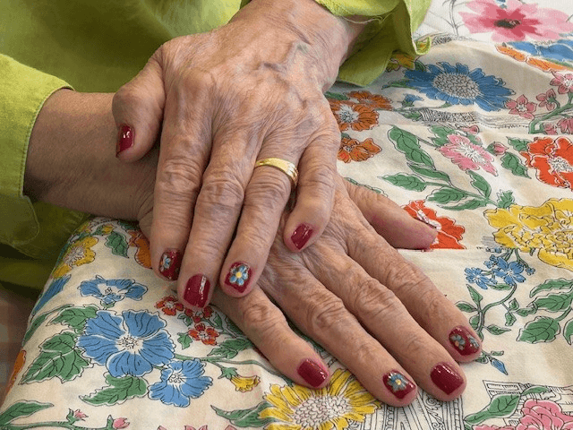 ～９月後半実施～　高齢者施設への美容レクリエーション