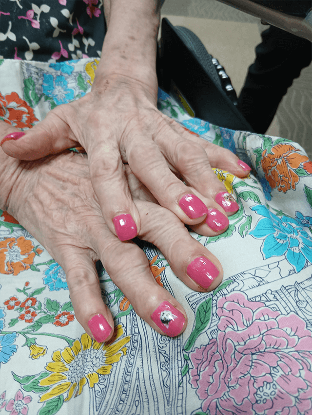 ～９月後半実施～　高齢者施設への美容レクリエーション