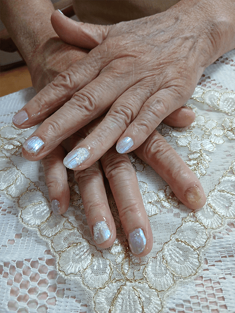 ～10月実施～　高齢者施設への美容レクリエーション