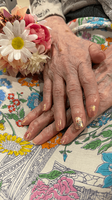 ～11月実施～　高齢者施設への美容レクリエーション