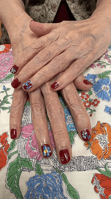 ～11月実施～　高齢者施設への美容レクリエーション