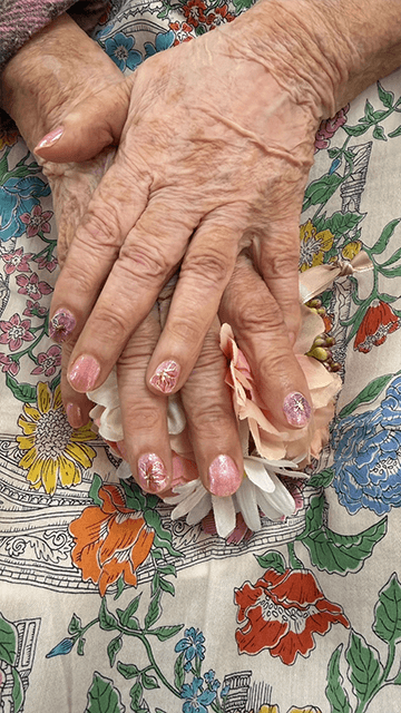 ～11月実施～　高齢者施設への美容レクリエーション