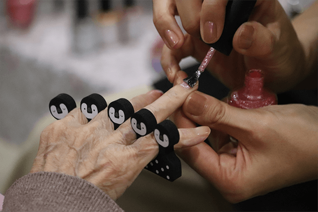 ～11月実施～　高齢者施設への美容レクリエーション