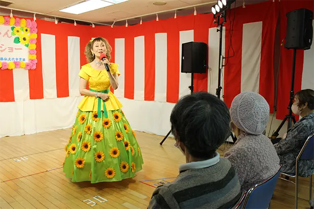 歌手の伊藤咲子さん!高齢者施設訪問 歌謡ショー