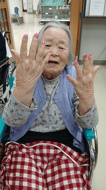 特別養護老人ホーム「春陽苑」~高齢者施設への美容レクリエーション~