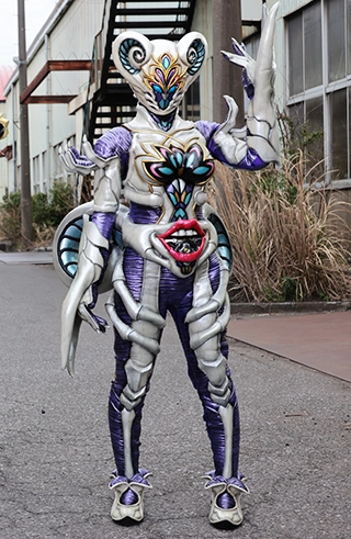 ドウカ グラニュート｜仮面ライダーガヴ｜テレビ朝日