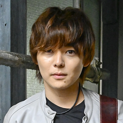 路上ミュージシャン可児（岸洋佑）