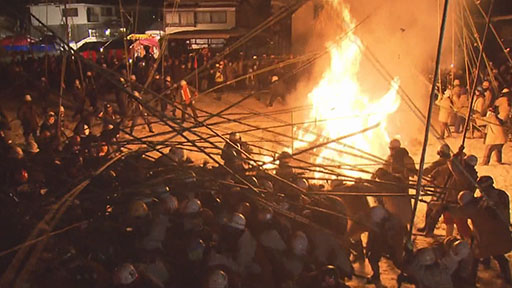 秋田・六郷“竹打ち祭り”