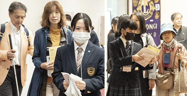 会場内誘導は品川エトワール女子高等学校ボランティア部の生徒さんが協力