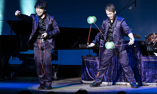 世界トップレベルのジャグラー「桔梗ブラザーズ」の超人技