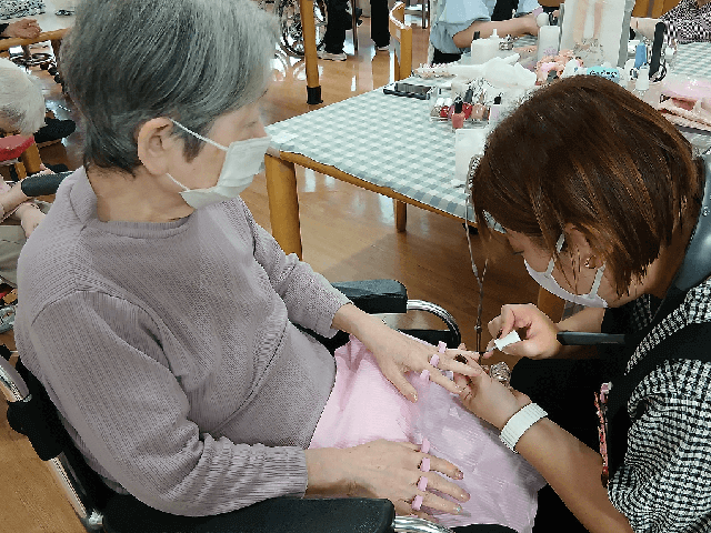 ~9月前半実施~ 高齢者施設への美容レクリエーション