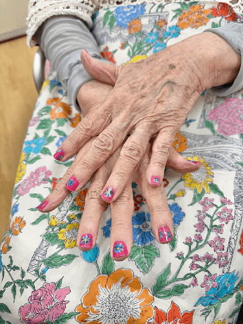 ~9月前半実施~ 高齢者施設への美容レクリエーション