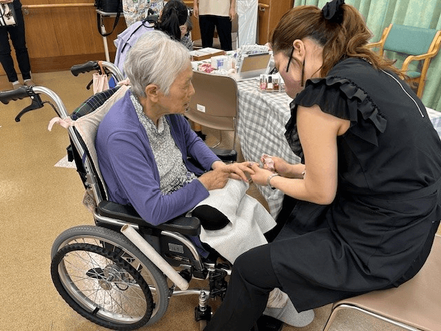 ~9月前半実施~ 高齢者施設への美容レクリエーション