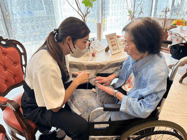 ～９月後半実施～　高齢者施設への美容レクリエーション