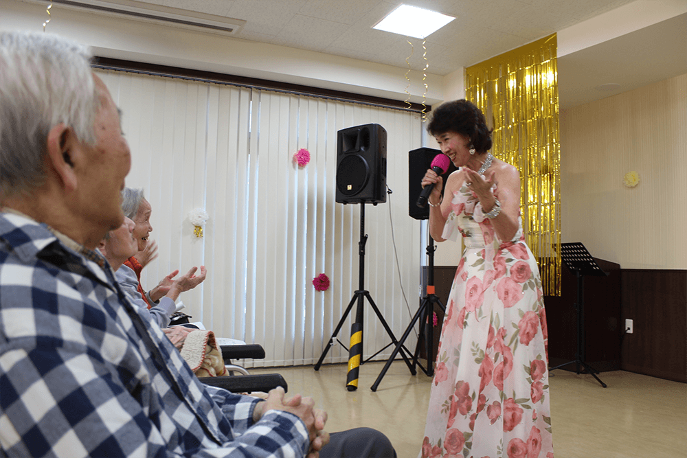 沢田亜矢子さん!高齢者施設訪問 歌謡ショー