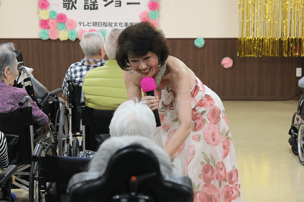 沢田亜矢子さん!高齢者施設訪問 歌謡ショー