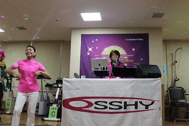 ダンサー：野毛美邦（左）　DJ OSSHY（右）