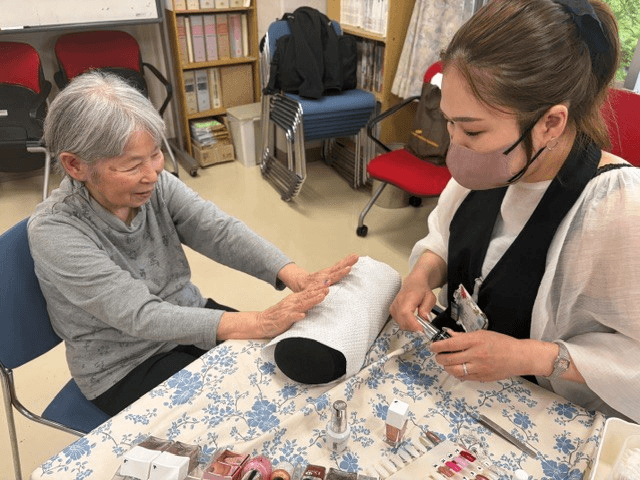 特別養護老人ホーム「春陽苑」~高齢者施設への美容レクリエーション~