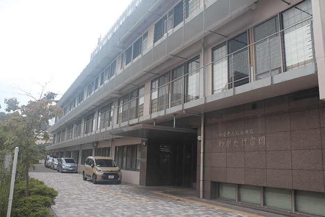 佳山明生さん 高齢者施設で歌謡ショー