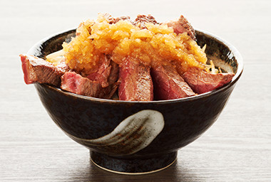 オニオンステーキ丼