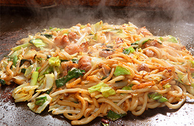 ホルモン焼きうどん