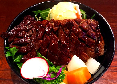 夢正牛の熟成牛ハラミステーキ丼