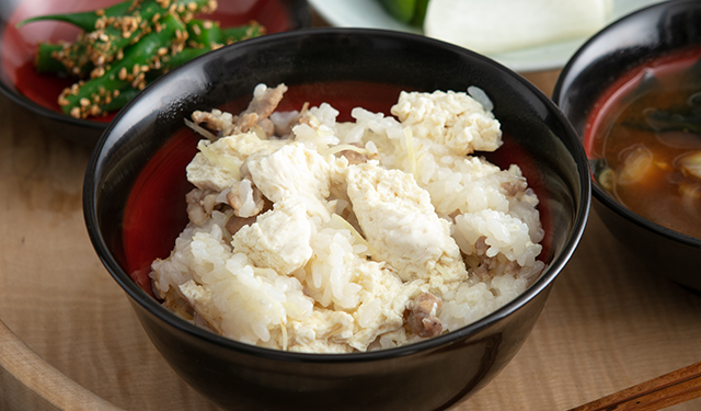 豆腐と鶏肉の炊き込みご飯