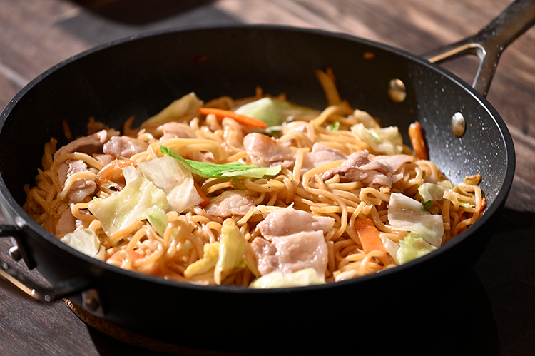 「シノメシ」その2…太麺焼きそば