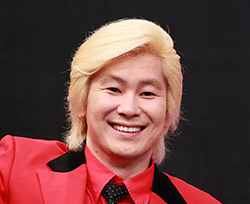 リーダーカズレーザー（メイプル超合金）