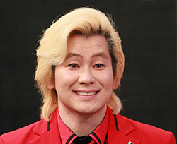 リーダー　カズレーザー（メイプル超合金）