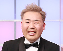 岩尾望（フットボールアワー）