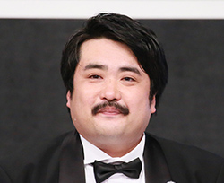 鈴木もぐら（空気階段）