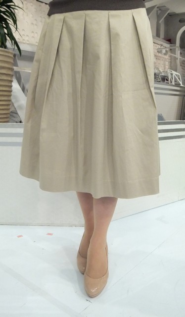 松尾さんスカート2
