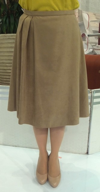 松尾さんスカート