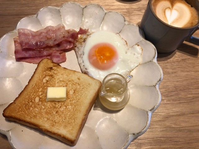 朝食