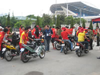 バイクに乗ったベトナムサポーター軍団