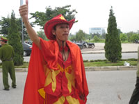 ベトナムサポーターのおじさん