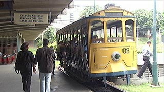 4$B7n(B1$BF|$N<L??(B